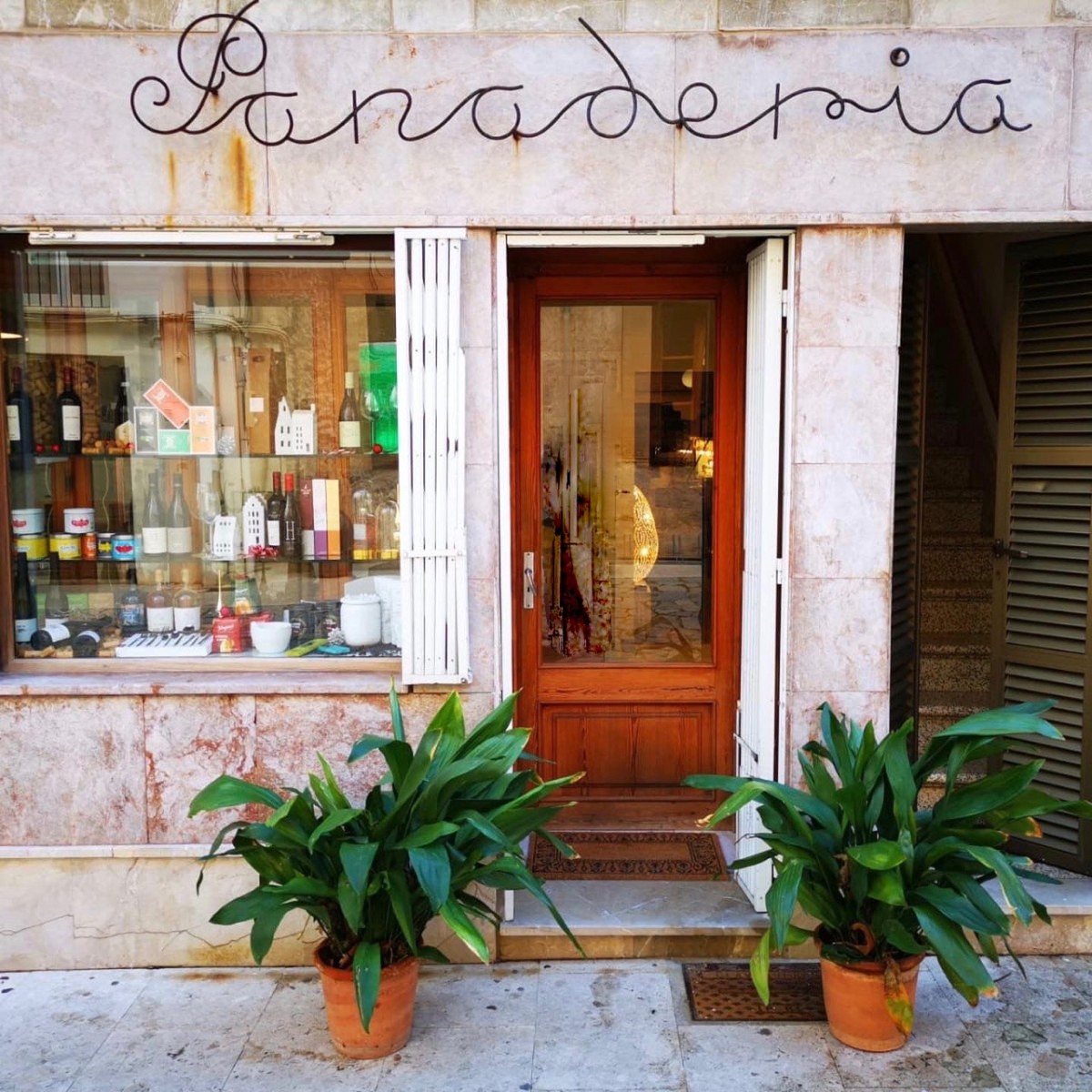 Boutique shop in Pollensa old town
